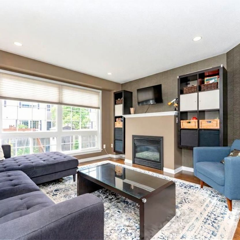 For Lease - 438 Ashbourne Crescent, Barrhaven, Ontario - Photo 1