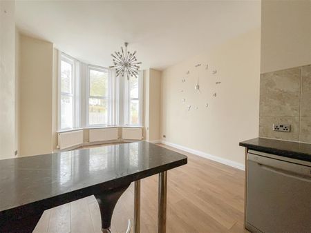 Cornwallis Gardens, Hastings, TN34 1LP - Photo 3