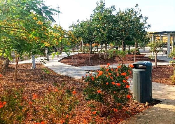 For Rental: 2-Bedroom Semi-Detached House in Las Rosas