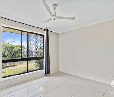 Spacious 3 Bedroom family home located in Morayfield - Photo 5