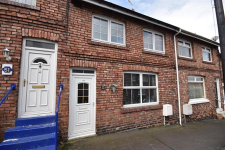 3 bedroom terraced house to rent - Photo 3