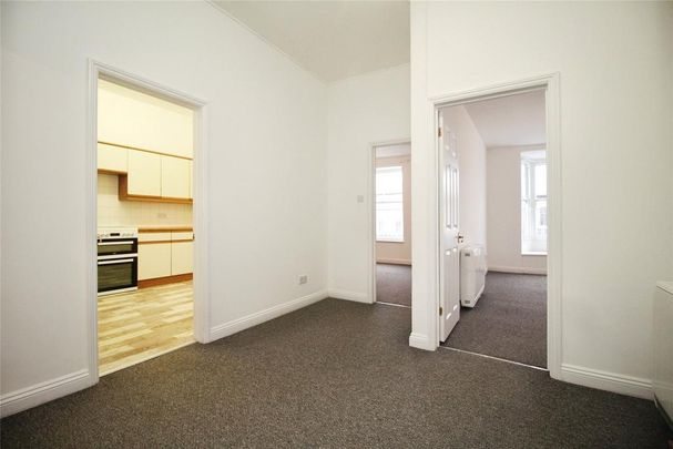 3 bedroom flat to rent - Photo 1