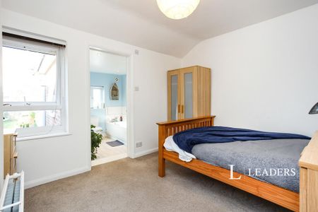 2 bedroom terraced house to rent - Photo 4