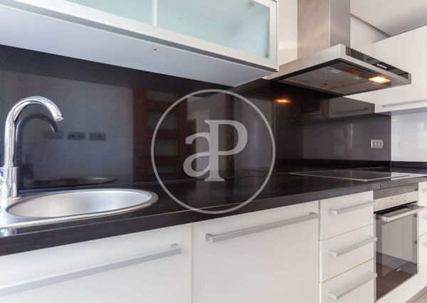 Flat for rent with swimming pool in Ciutat Jardí (Valencia)