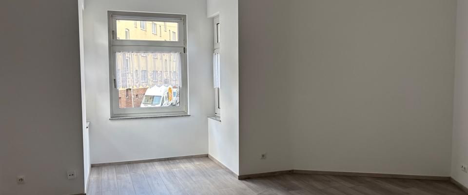 geräumige Altbauwohnung in ruhiger Lage frei ab 12-25 - Photo 1