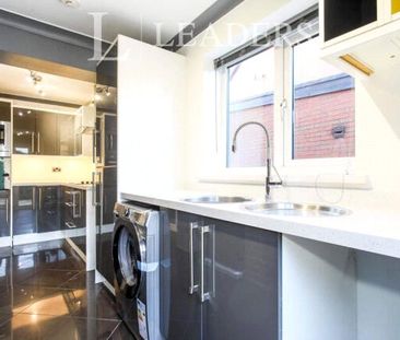 3 bedroom house to rent Red Lion Square, Chesterton, ST5 - Photo 2