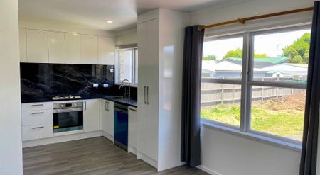 65 Resthills Crescent - Photo 4