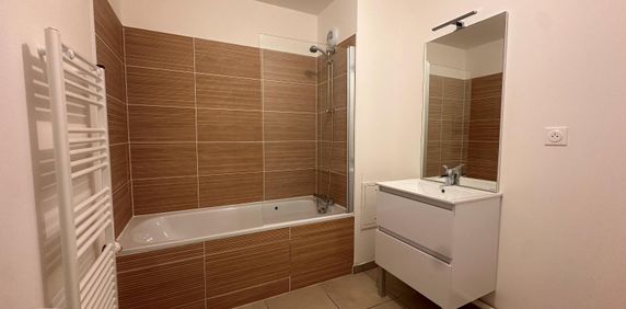 Location Appartement 2 pièces 50m² MARCQ EN BAROEUL 59700 - Photo 2