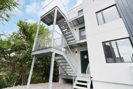 For Lease - 10 Summit Avenue Unit# 4, Toronto, Ontario - Photo 2