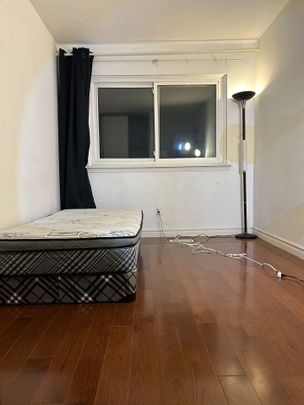 For Lease - 2451 Bridletowne Circle Unit# #17, Toronto, Ontario - Photo 1