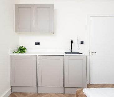 Studio to rent - Photo 5