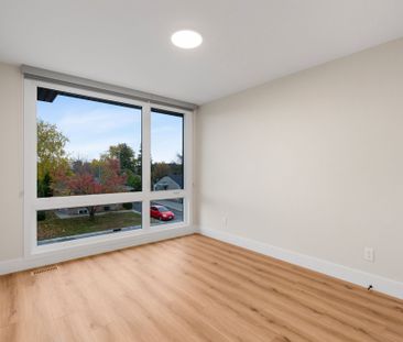 For Lease - 1348 Avenue Q Avenue Unit# A, Alta Vista and Area, Ontario - Photo 2