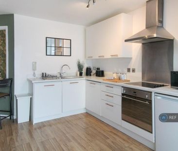 1 bedroom flat to rent - Photo 3