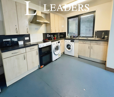 1 bedroom in a house share to rent - Photo 5