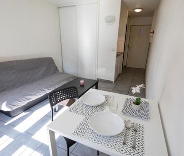 Studio de 18 à 20m² meublé et équipé - Photo 2