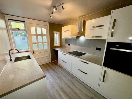 Quarrybrae Street, Glasgow, G31 - Photo 4