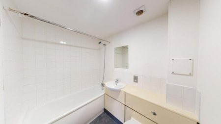 2 bedroom flat to rent - Photo 5