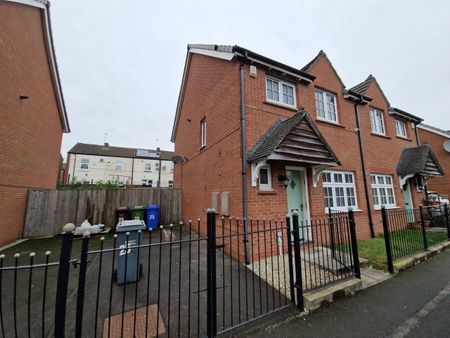 3 Bed Semi-Detached House, Hanson Road, M40 - Photo 4