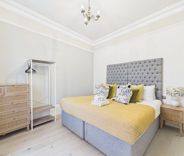 1 bedroom Flat in The Forbury, Reading - Photo 4