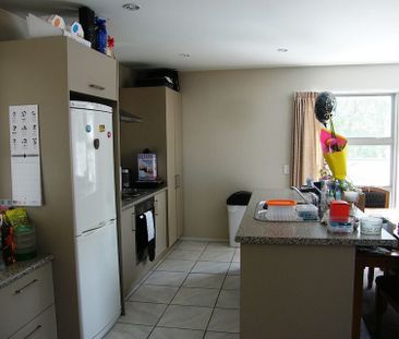 2 FULL BATHROOMS LUXURY WITH CONVENIENCE - - Photo 3