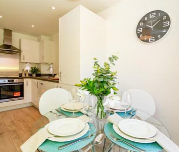 2 bedroom semi-detached house to rent - Photo 3