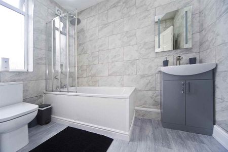 3 bedroom terraced house to rent - Photo 2