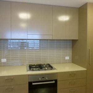 Spacious and Modern 1 Bedroom Unit - Photo 2