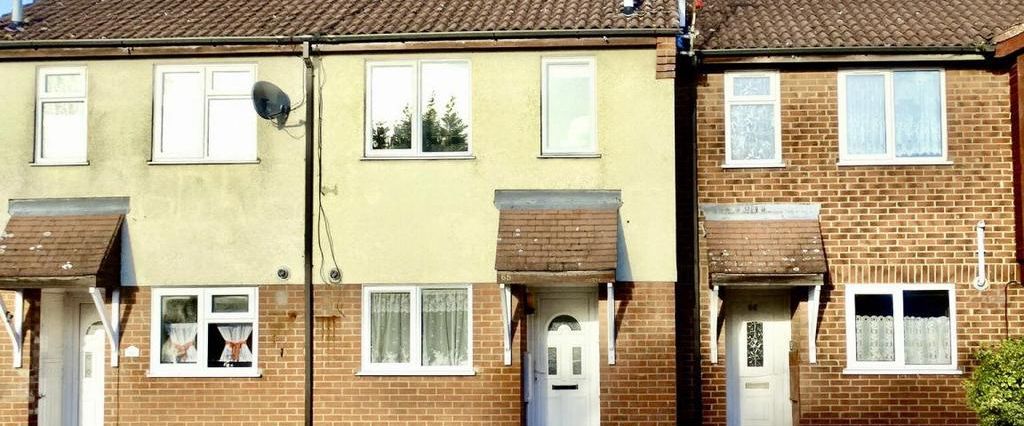 2 bedroom terraced house to rent - Photo 1