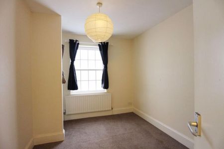 2 bedroom maisonette to rent - Photo 4