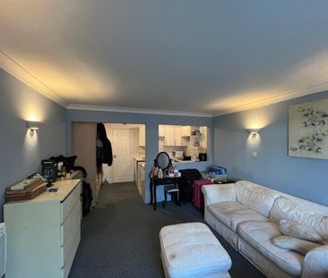 Southgate 1 bedroom studio to rent - Photo 2