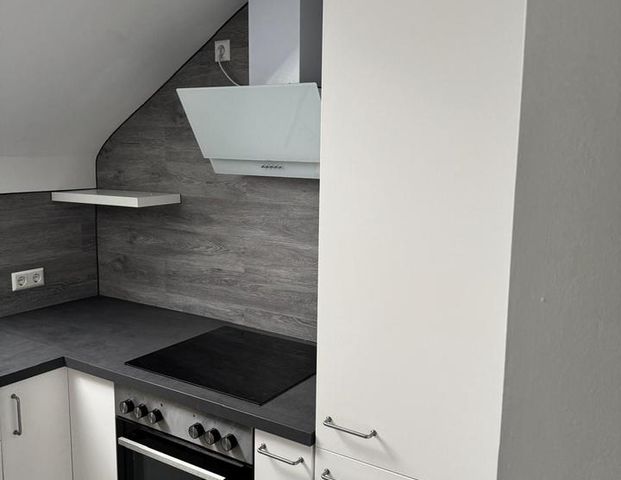 2 - Zimmer Dachgeschoss - Wohnung - Foto 1