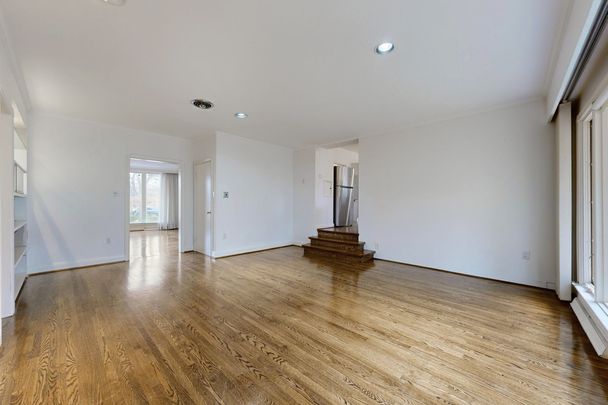 For Lease - 5 Morewood Crescent, Toronto, Ontario - Photo 1