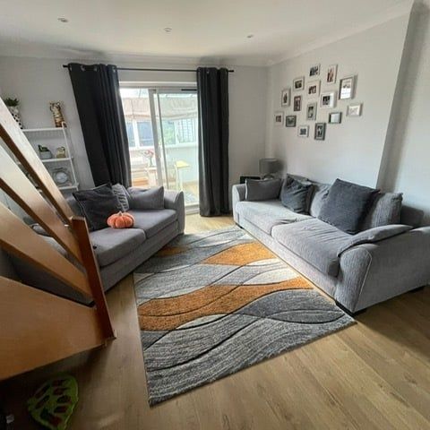 PETERBOROUGH - Photo 1