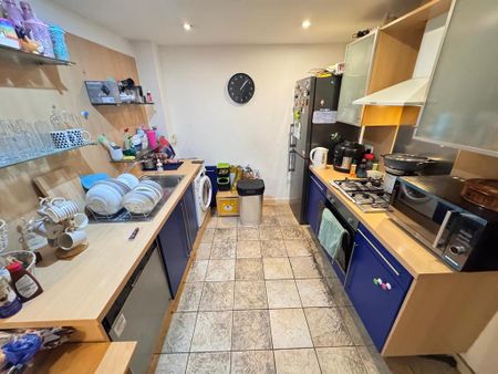 1 bedroom flat to rent - Photo 2