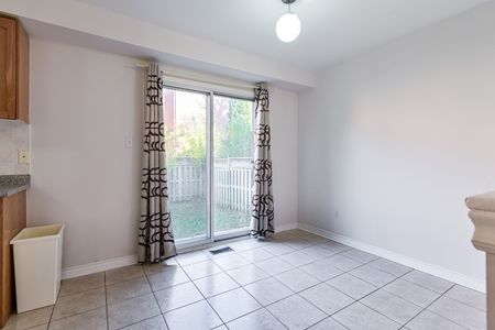 For Lease - 45 Waterton Crescent, Richmond Hill, Ontario - Photo 3