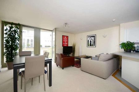 Kensington Gardens Square, Bayswater, W2 - Photo 2