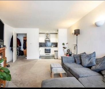 1 Bed Flat, The Odeon, IG11 - Photo 4