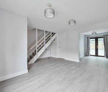 3 bedroom detached house to rent - Photo 5