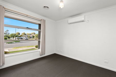 9 Kyarra Drive, Doreen VIC 3754 - House For Rent | Domain - Photo 4