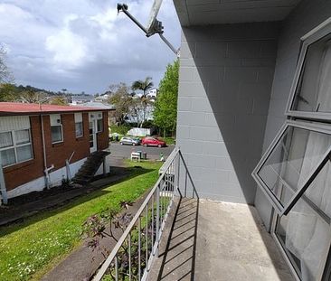 Two Bedroom Flat in the Heart of Morningside - Photo 4