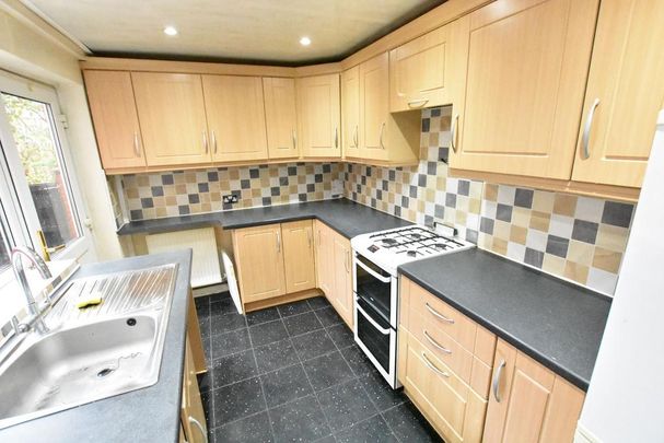 3 bedroom terraced house to rent - Photo 1