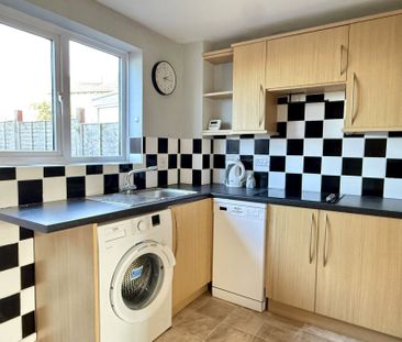 Cherry Close, Honiton, Devon, EX14 - Photo 6