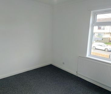 3 bedroom Terraced House to rent - Photo 6