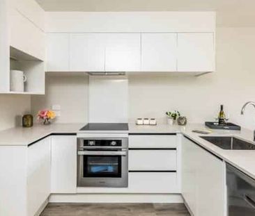 Modern & Spacious Living - Photo 2