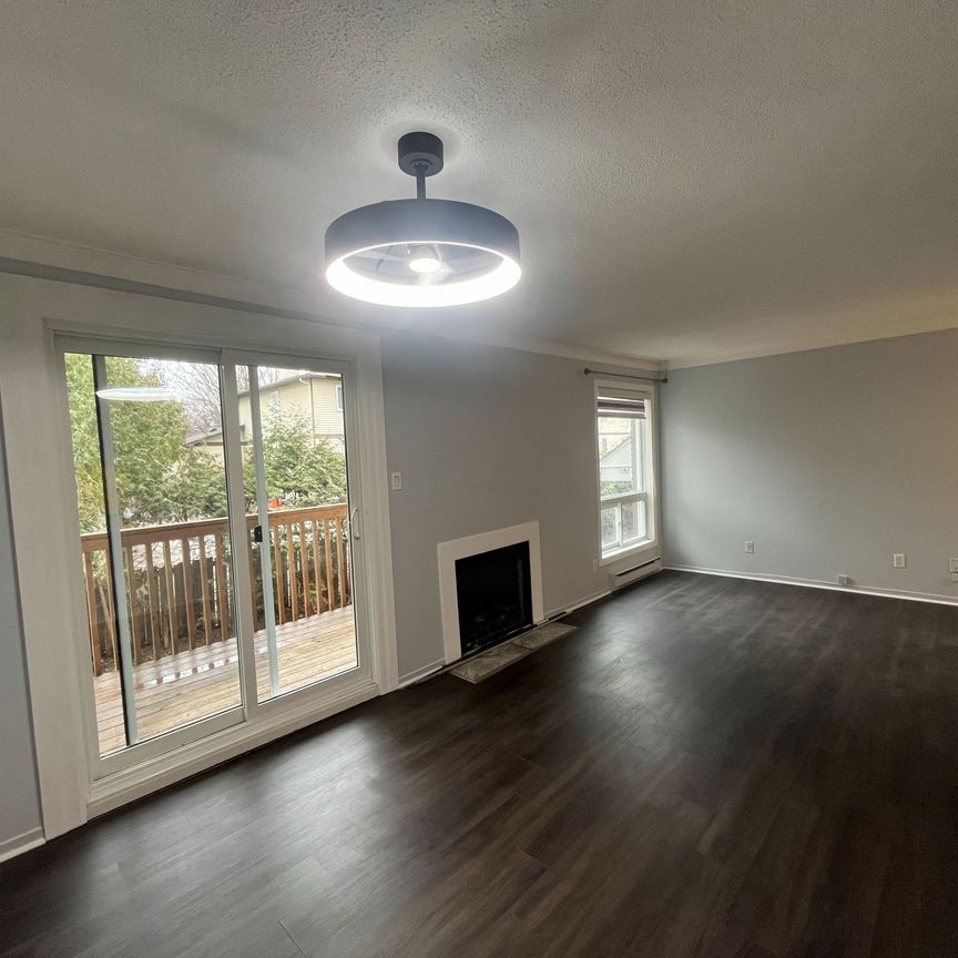 For Lease - 2 Fenerty Crescent Unit# 120, Kanata, Ontario - Photo 1