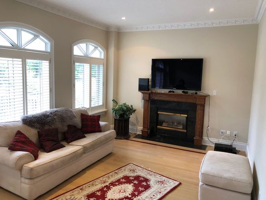 For Lease - 468 Douglas Avenue, Toronto, Ontario - Photo 1