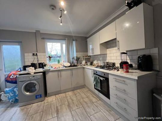 2 bedroom property to rent in Nottingham - Photo 1