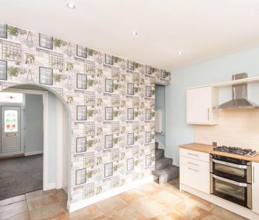 3 bedroom semi-detached house to rent - Photo 1