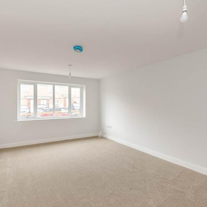 5 bedroom detached house to rent - Photo 1