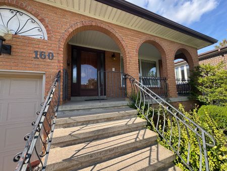 For Lease - 160 Jules Avenue, Vaughan, Ontario - Photo 3